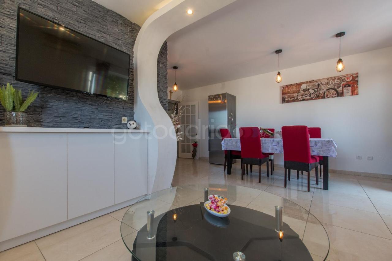Apartment Vesna With Balcony & Free Parking Макарска Екстериор снимка