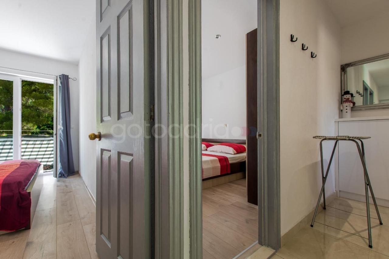 Apartment Vesna With Balcony & Free Parking Макарска Екстериор снимка