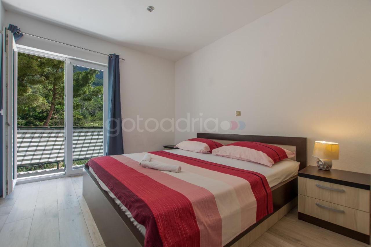 Apartment Vesna With Balcony & Free Parking Макарска Екстериор снимка